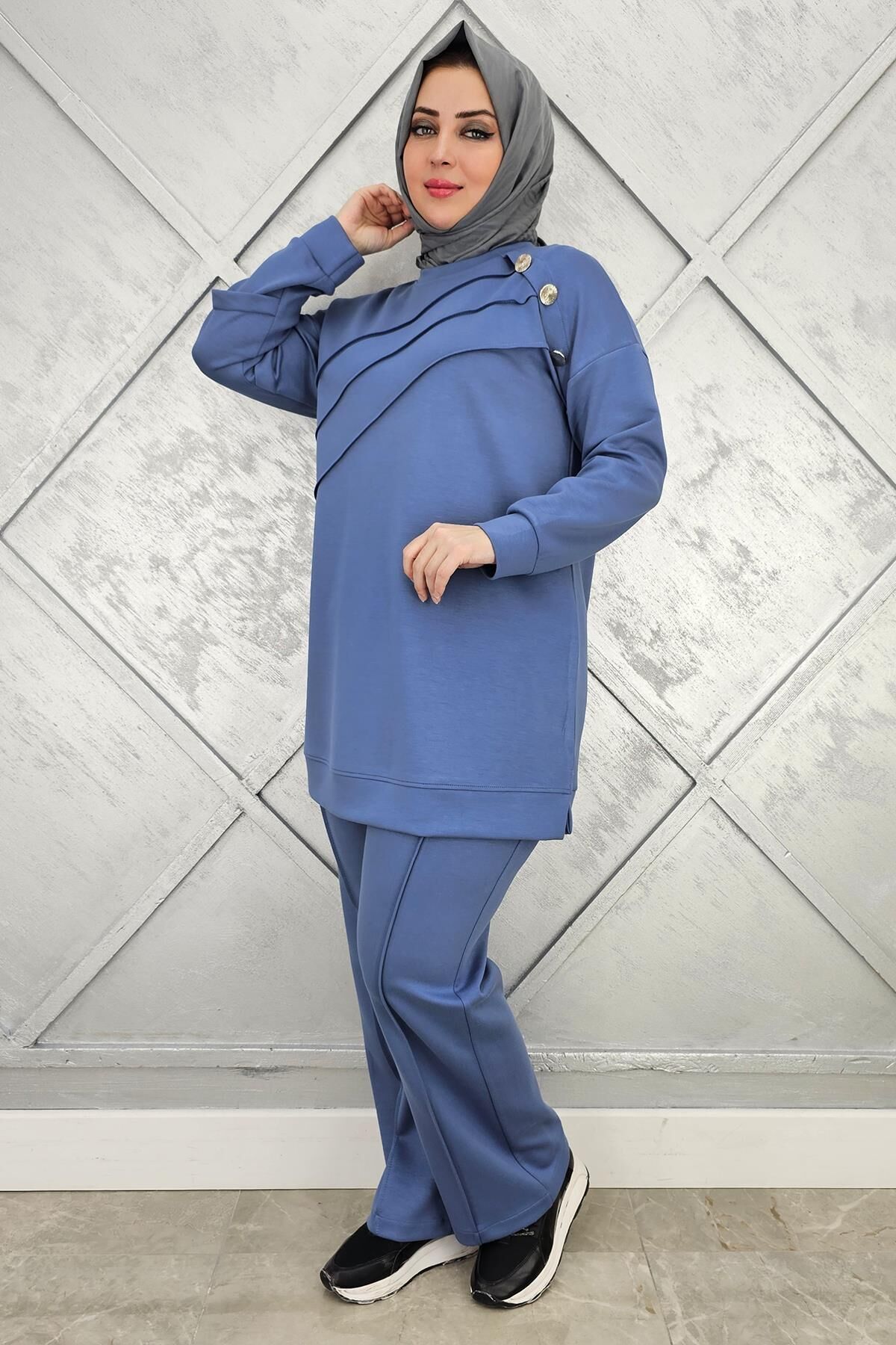 KADIN NERVÜR DİKİM DÜĞME DETAYLI TESETTÜR TAKIM İNDİGO - 5 BEDEN