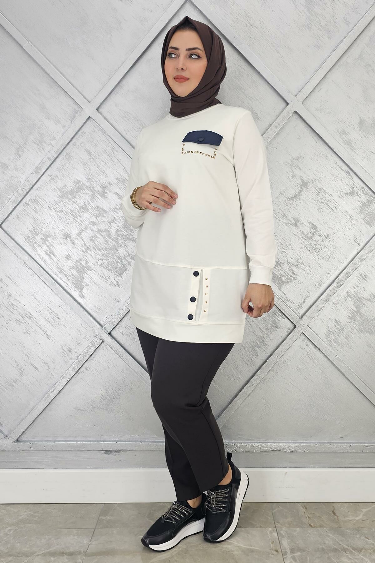KADIN DÜĞME VE CEP GÖRÜNÜM DETAYLI TESETTÜR TUNİK EKRU - L