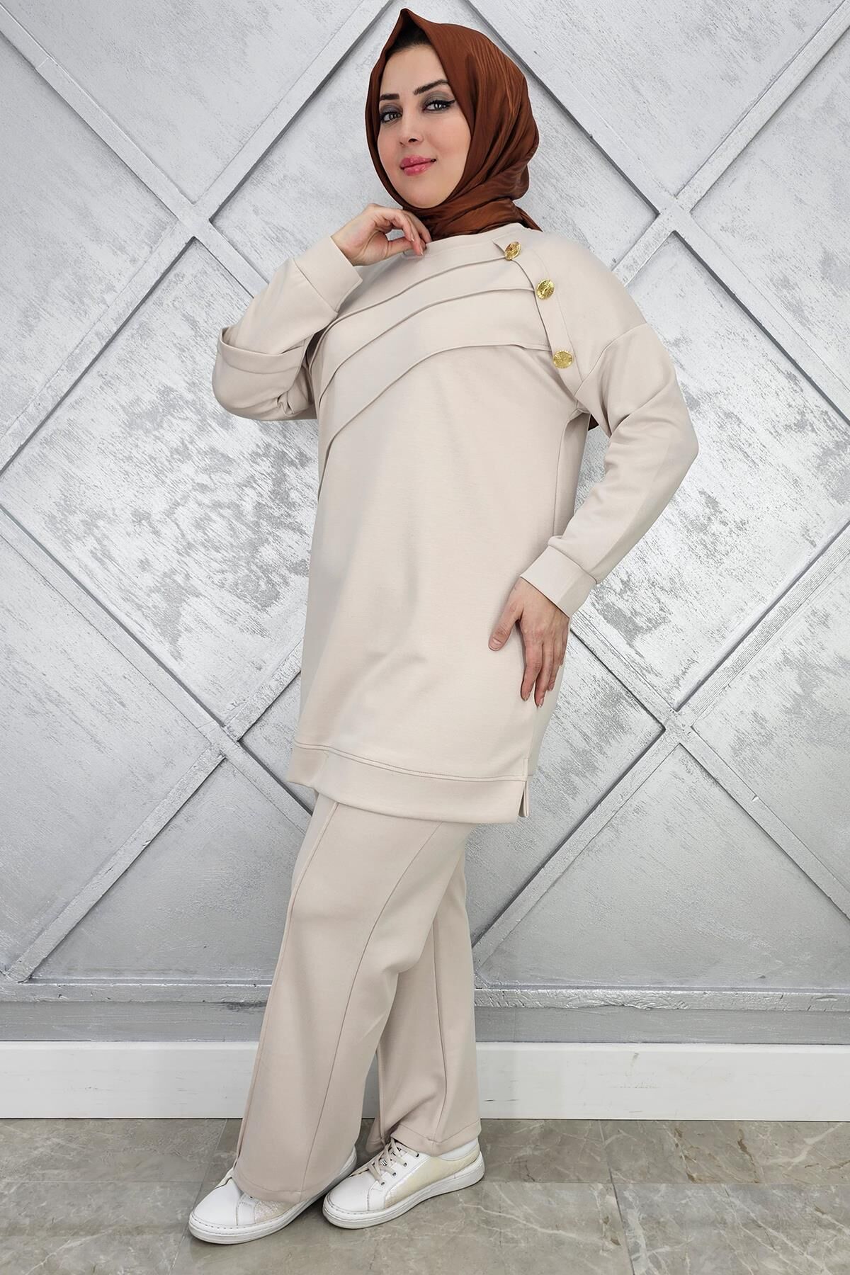 KADIN NERVÜR DİKİM DÜĞME DETAYLI TESETTÜR TAKIM TAŞ - 2 BEDEN