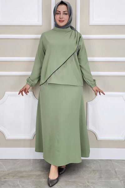 KADIN PÜSKÜL AKSESUARLI TESETTÜR TAKIM YEŞİL - 3 BEDEN