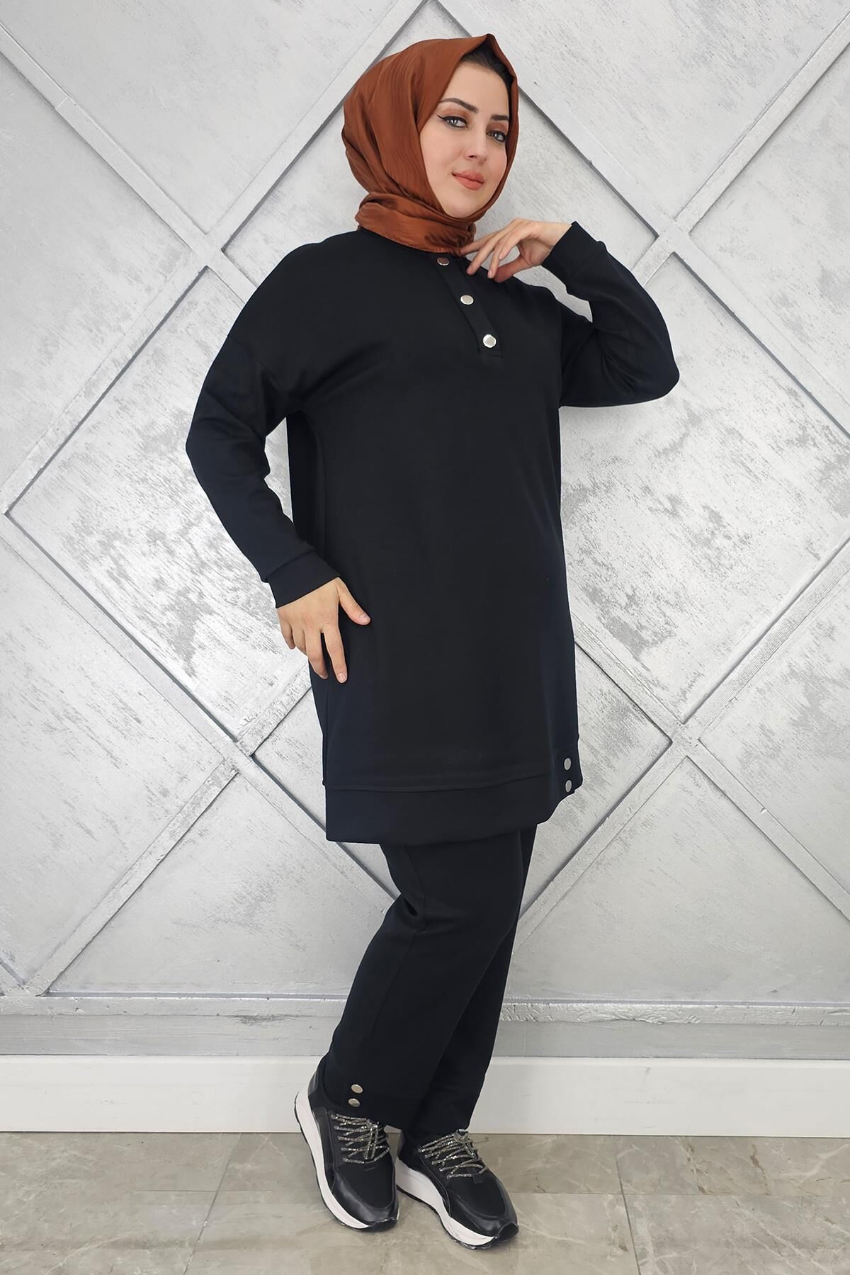 KADIN BOĞAZI ÇIT ÇIT DETAYLI TESETTÜR TAKIM SİYAH - 5 BEDEN