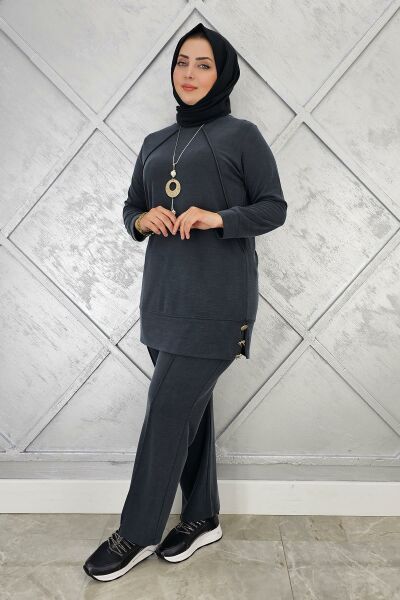 KADIN KOLYE DETAYLI NERVÜR DİKİM TESETTÜR TAKIM SİYAH - 3 BEDEN