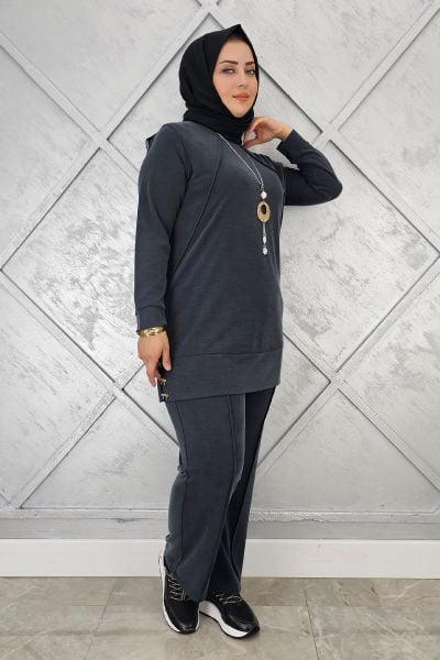 KADIN KOLYE DETAYLI NERVÜR DİKİM TESETTÜR TAKIM SİYAH - 4 BEDEN