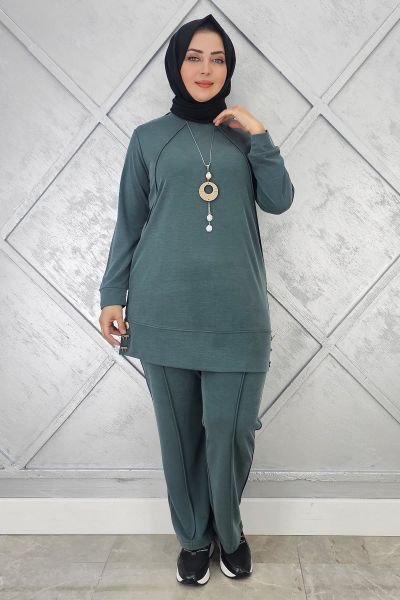 KADIN KOLYE DETAYLI NERVÜR DİKİM TESETTÜR TAKIM YEŞİL - 2 BEDEN