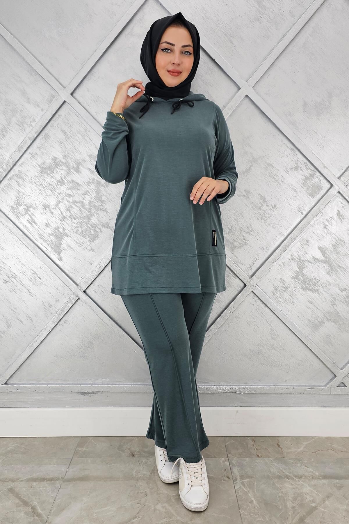 KADIN KAPÜŞONLU ARMA DETAYLI TESETTÜR TAKIM
