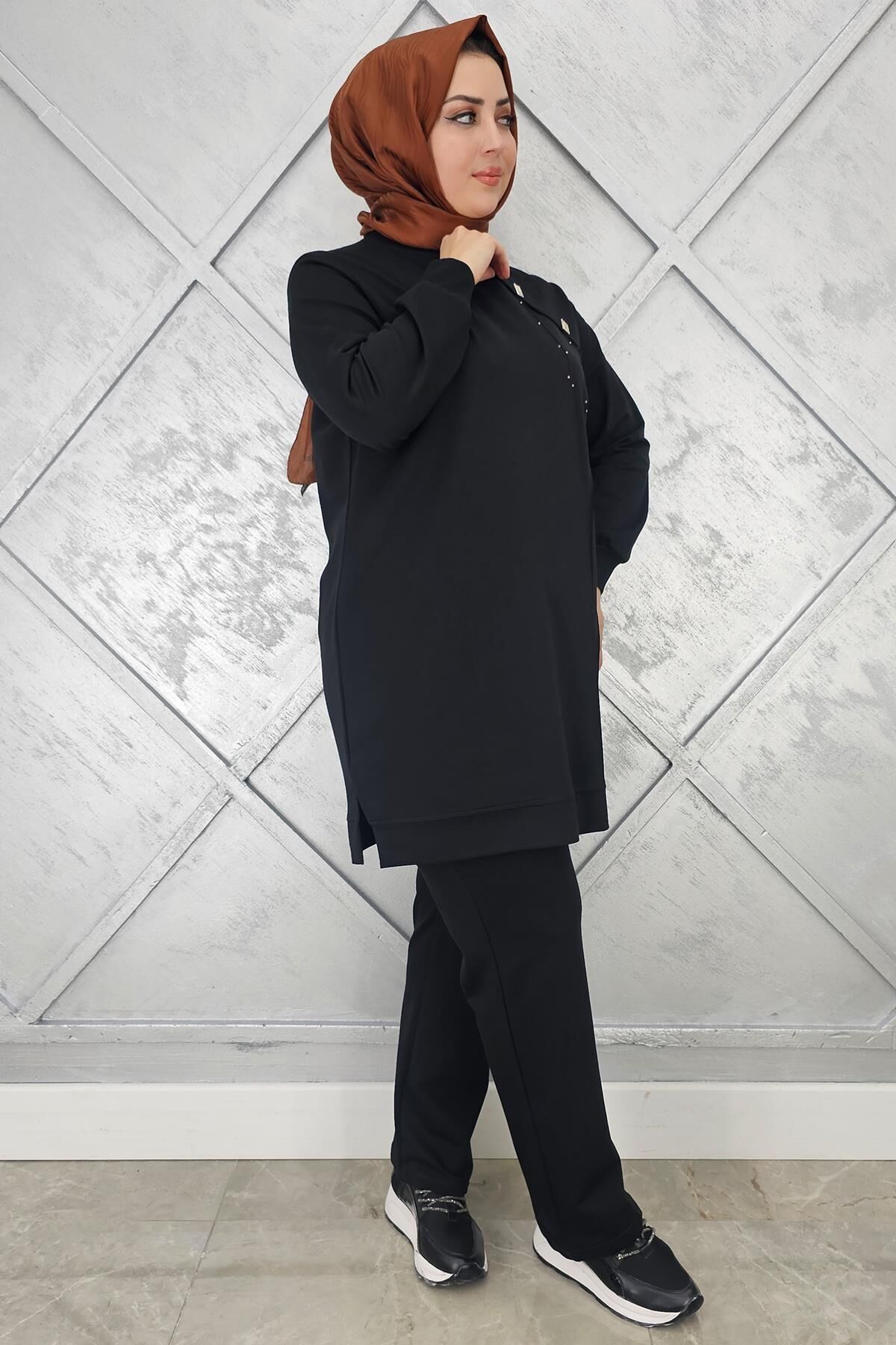 KADIN DÜĞME VE TAŞ DETAYLI TESETTÜR TAKIM SİYAH - L