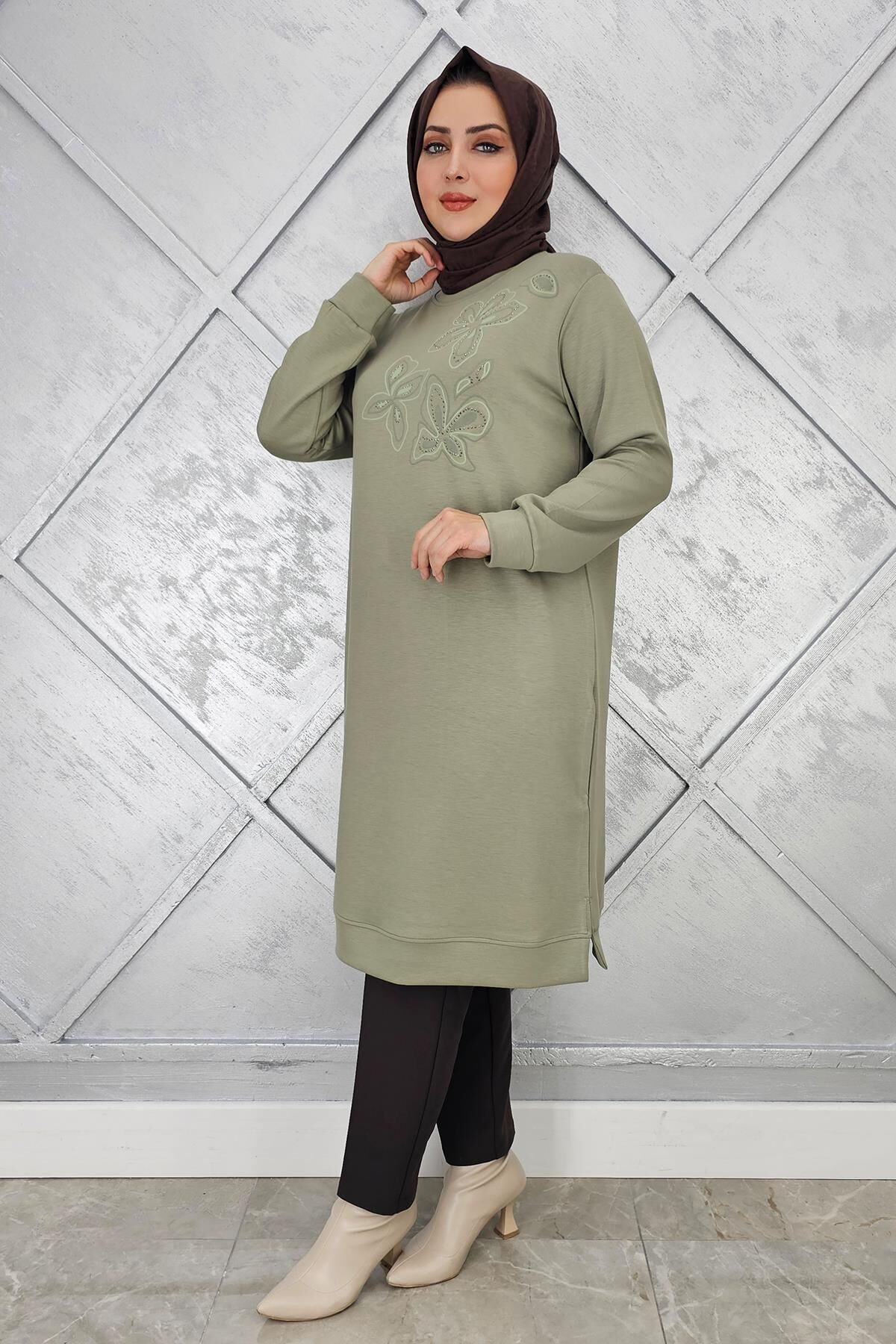 KADIN BASKI VE TAŞ DETAYLI TESETTÜR TUNİK HAKİ - 3 BEDEN