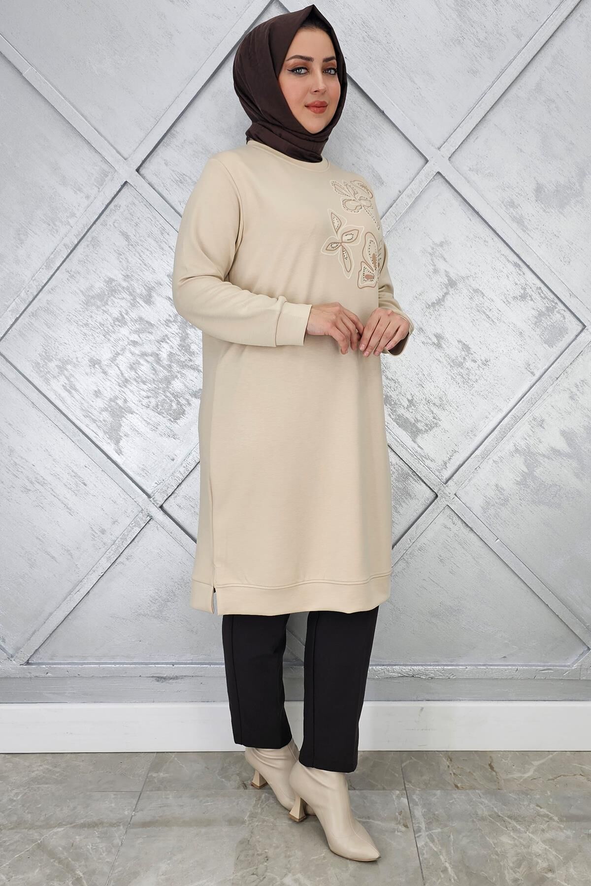 KADIN BASKI VE TAŞ DETAYLI TESETTÜR TUNİK BEJ - 3 BEDEN