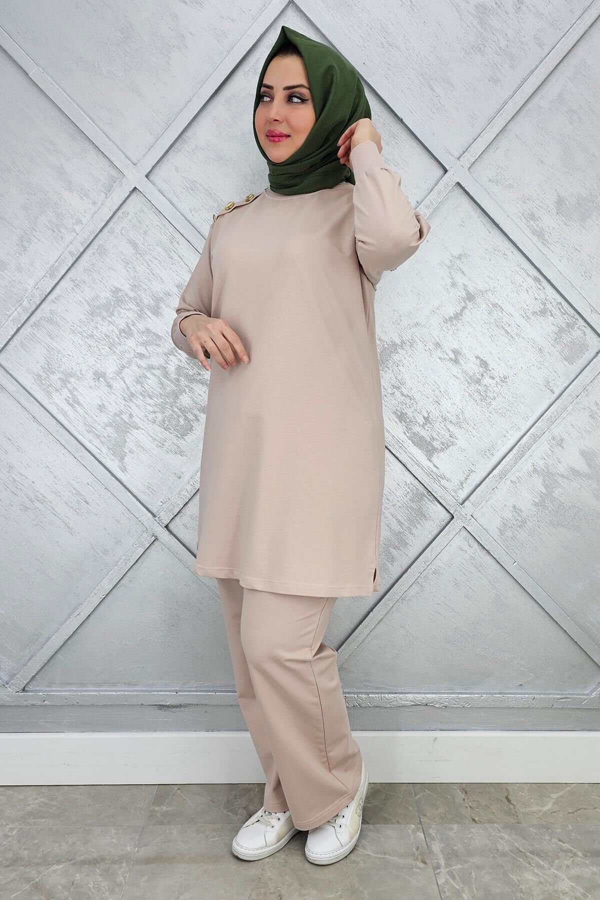 KADIN OMUZ DÜĞME DETAYLI TESETTÜR TAKIM BEJ - XL