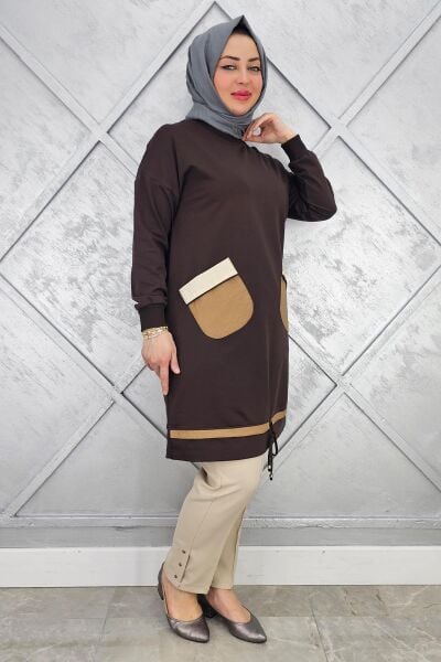 KADIN CEBİ PARAŞÜT KUMAŞ KOMBİNLİ VE TAŞ DETAYLI TESETTÜR TUNİK KAHVERENGİ - 4 BEDEN