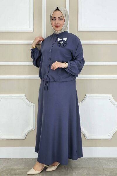 PYS KADIN ÇİÇEK BROŞ DETAYLI GÖMLEK ETEK TESETTÜR TAKIM MAVİ - 2 BEDEN