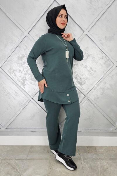 KADIN KOLYE DÜĞME DETAYLI TESETTÜR TAKIM YEŞİL - 4 BEDEN