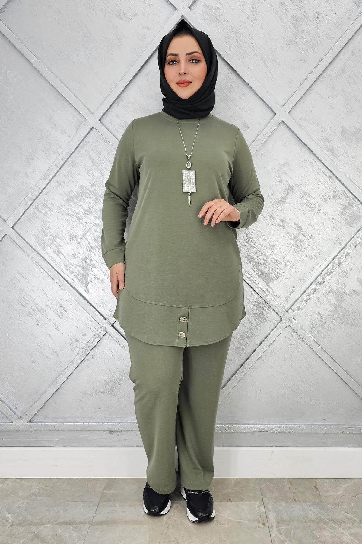 KADIN KOLYE DÜĞME DETAYLI TESETTÜR TAKIM HAKİ - 3 BEDEN