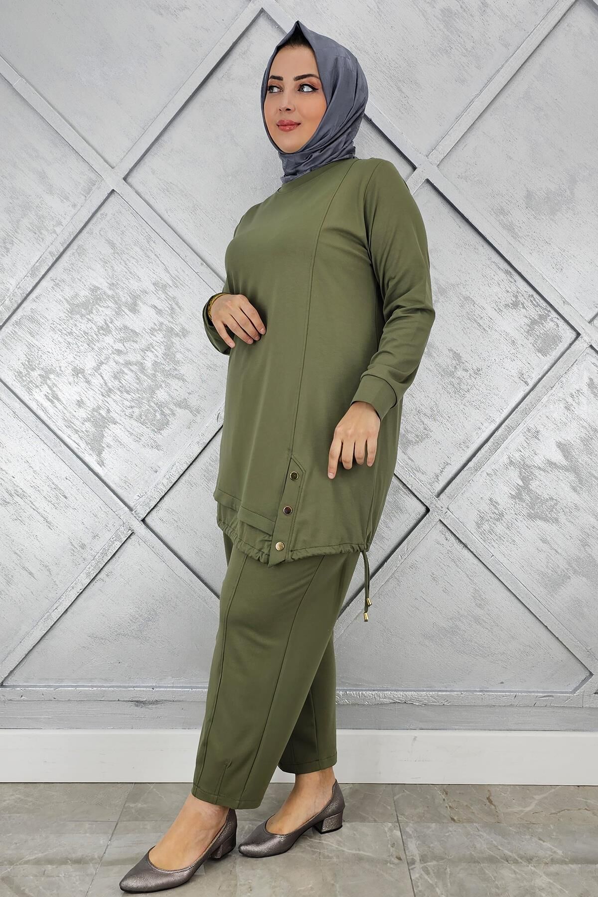 KADIN DÜĞME BAĞCIK DETAYLI TESETTÜR TAKIM HAKİ - 2 BEDEN