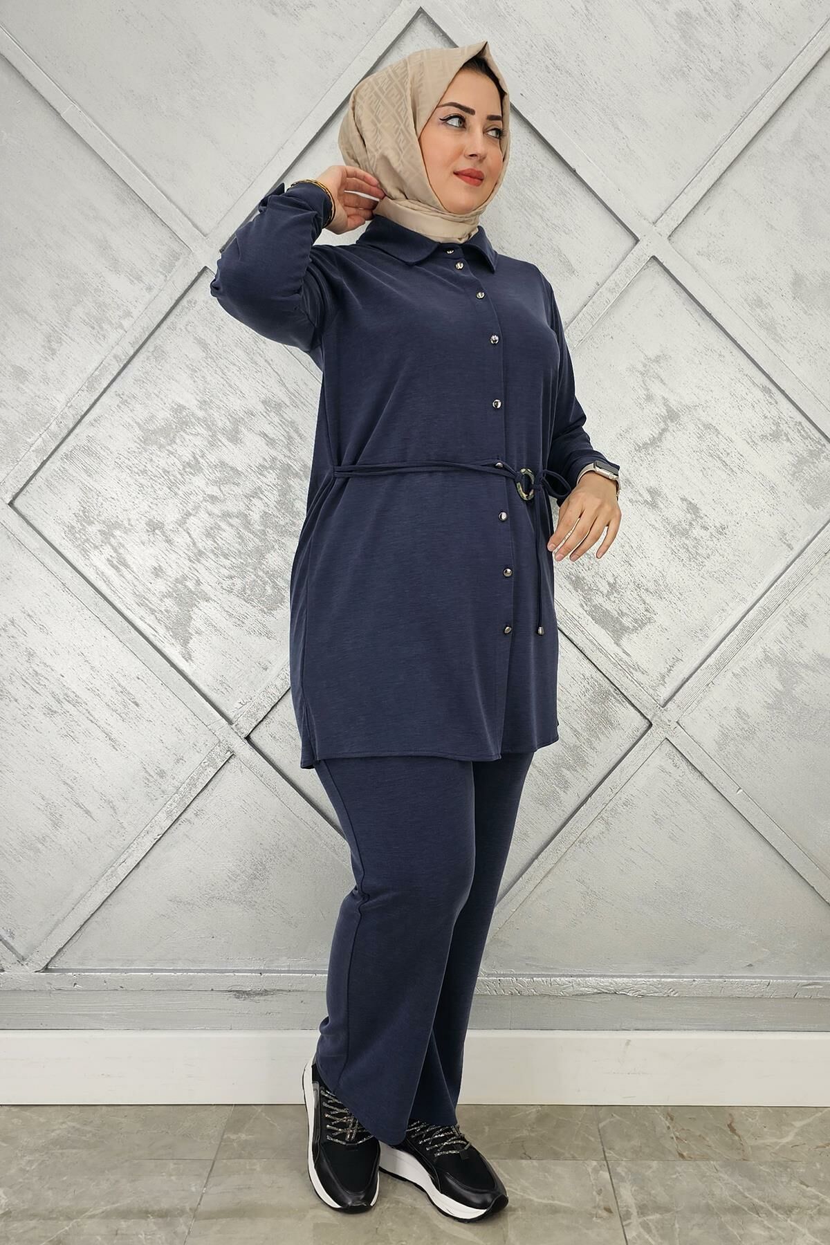 KADIN BELİ KEMER DETAYLI TESETTÜR TAKIM LACİVERT - 4 BEDEN