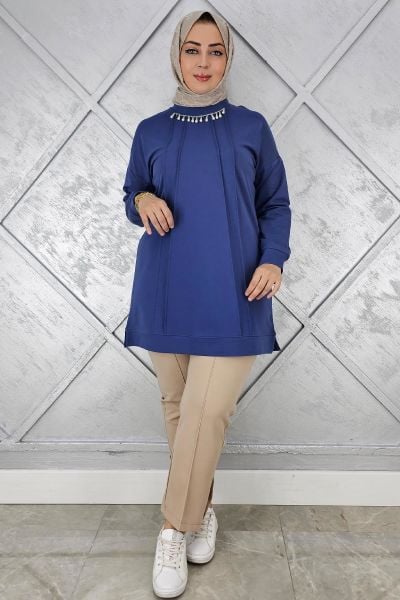 KADIN NERVÜR DİKİM İNCİ KOLYE DETAYLI TESETTÜR TUNİK İNDİGO - L