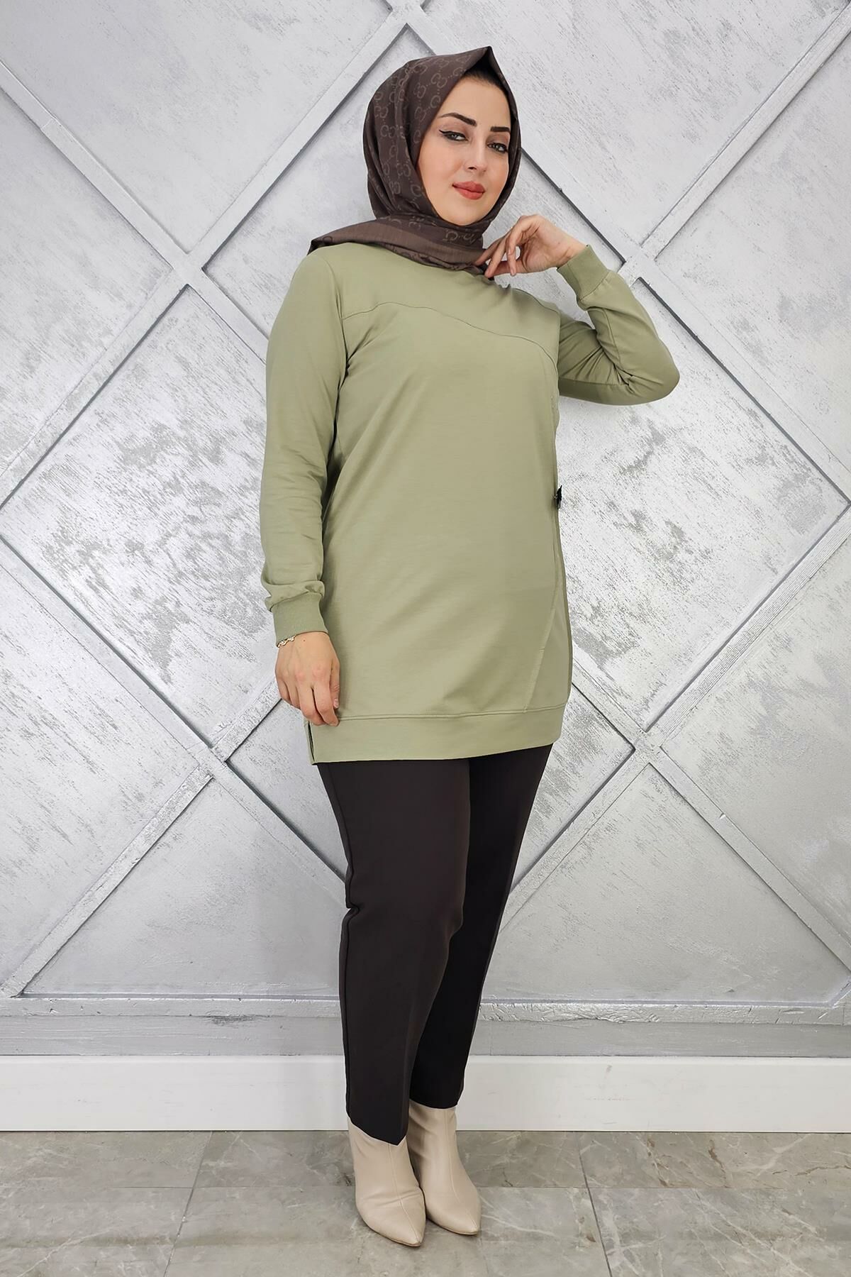 KADIN TAŞ VE DÜĞME DETAYLI TESETTÜR TUNİK MİNT YEŞİLİ - L