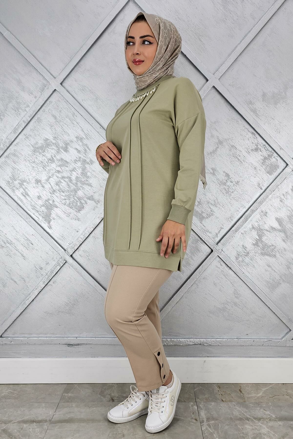 KADIN NERVÜR DİKİM İNCİ KOLYE DETAYLI TESETTÜR TUNİK MİNT YEŞİLİ - XL