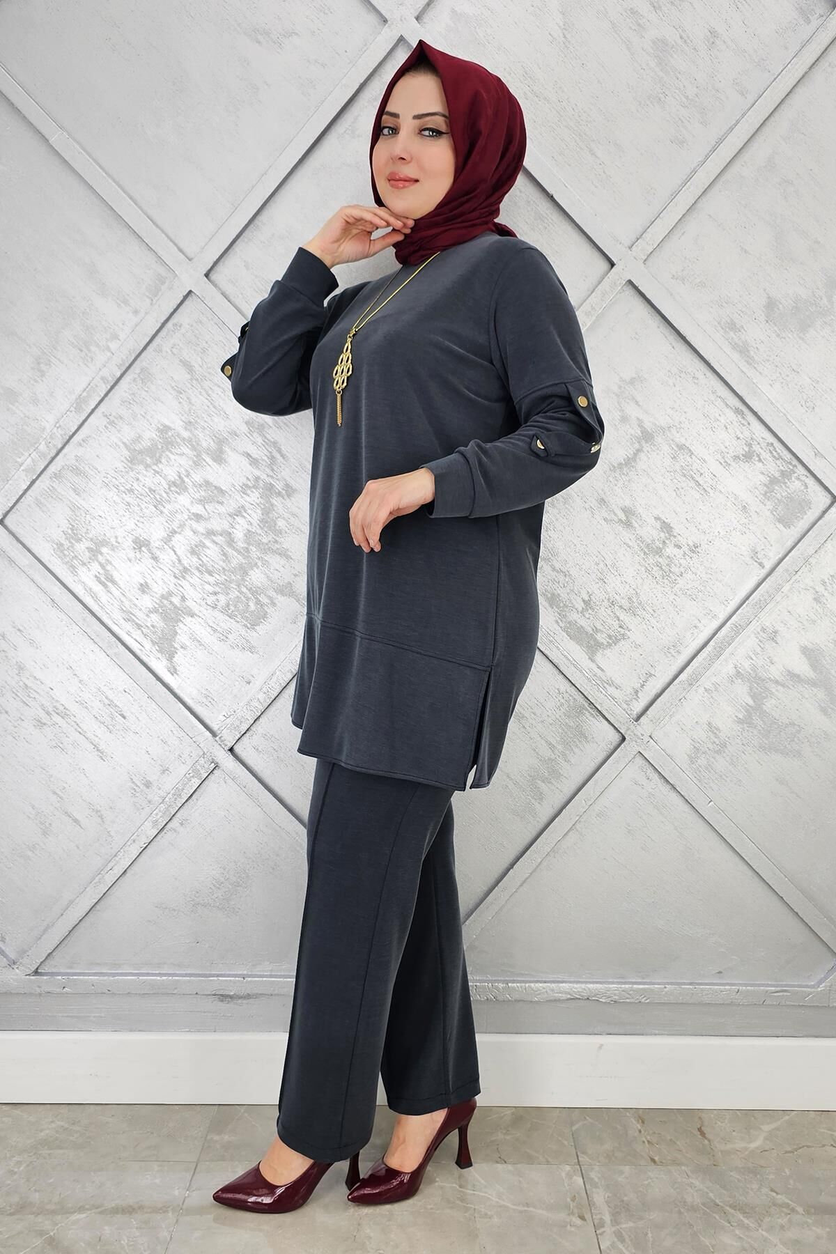 KADIN KOLYE DETAYLI TESETTÜR TAKIM SİYAH - 5 BEDEN