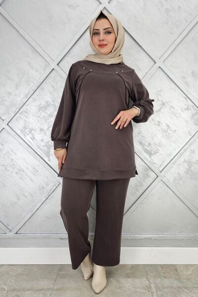 KADIN DÜĞME DETAYLI NERVÜR DİKİM TESETTÜR TAKIM KAHVERENGİ - 5 BEDEN