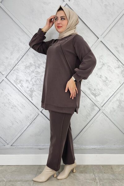 KADIN DÜĞME DETAYLI NERVÜR DİKİM TESETTÜR TAKIM KAHVERENGİ - 5 BEDEN