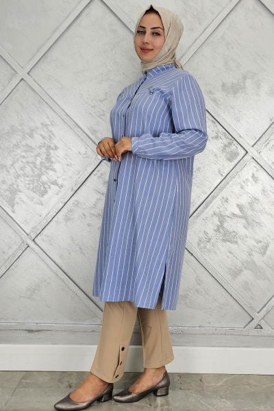 PYS KADIN BROŞLU ÇİZGİLİ KETEN TESETTÜR GÖMLEK MAVİ - 2 BEDEN