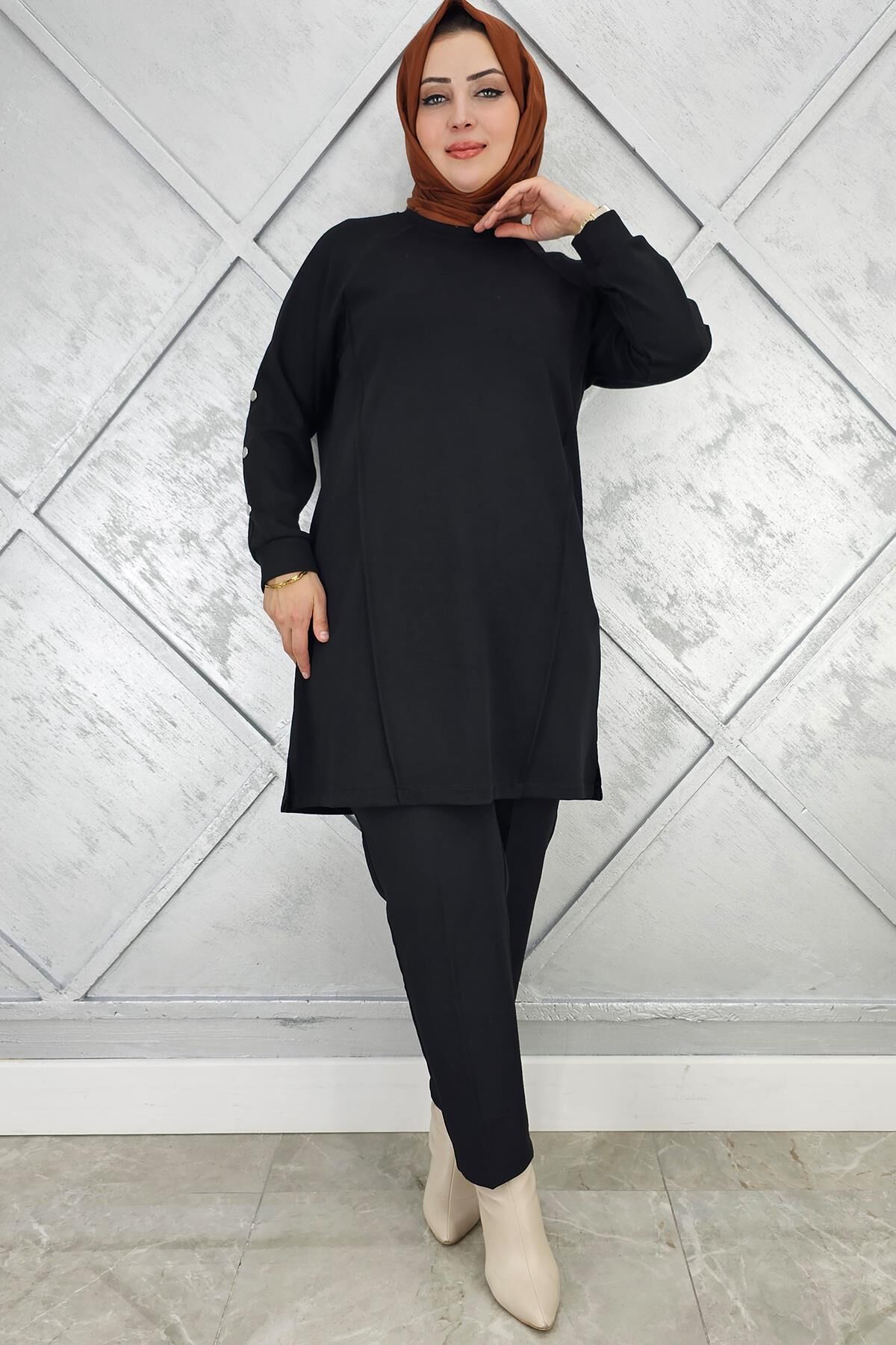 KADIN KOL DÜĞME DETAYLI TESETTÜR TUNİK SİYAH - 3 BEDEN