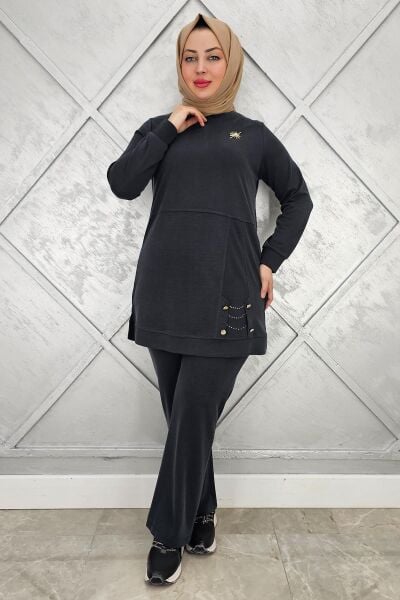 KADIN BROŞ DETAYLI TESETTÜR TAKIM SİYAH - 4 BEDEN