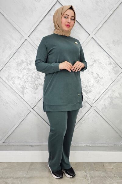 KADIN BROŞ DETAYLI TESETTÜR TAKIM YEŞİL - 2 BEDEN