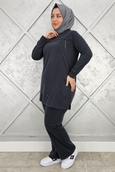 KADIN DÜĞME VE TAŞ DETAYLI TESETTÜR TAKIM SİYAH - 2 BEDEN
