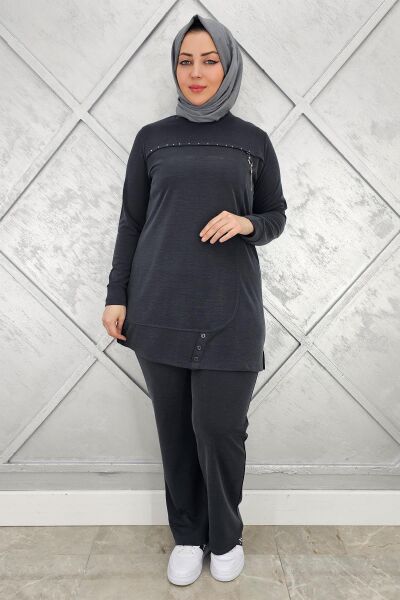 KADIN DÜĞME VE TAŞ DETAYLI TESETTÜR TAKIM SİYAH - 2 BEDEN