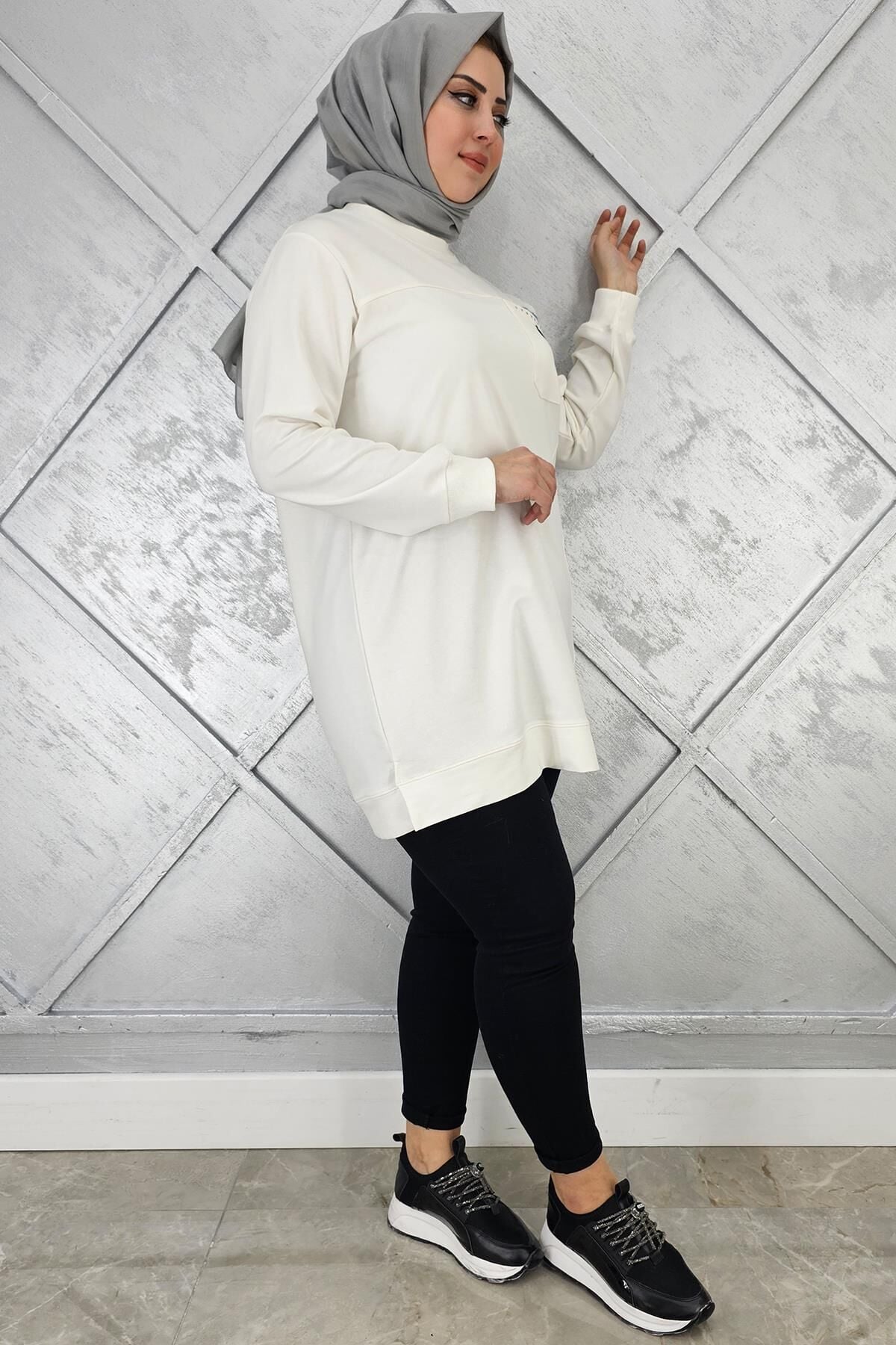 KADIN DÜĞME VE TAŞ DETAYLI TESETTÜR TUNİK EKRU - 3XL