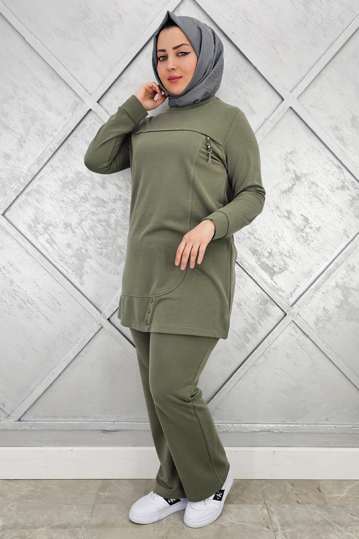 KADIN DÜĞME VE TAŞ DETAYLI TESETTÜR TAKIM HAKİ - 3 BEDEN