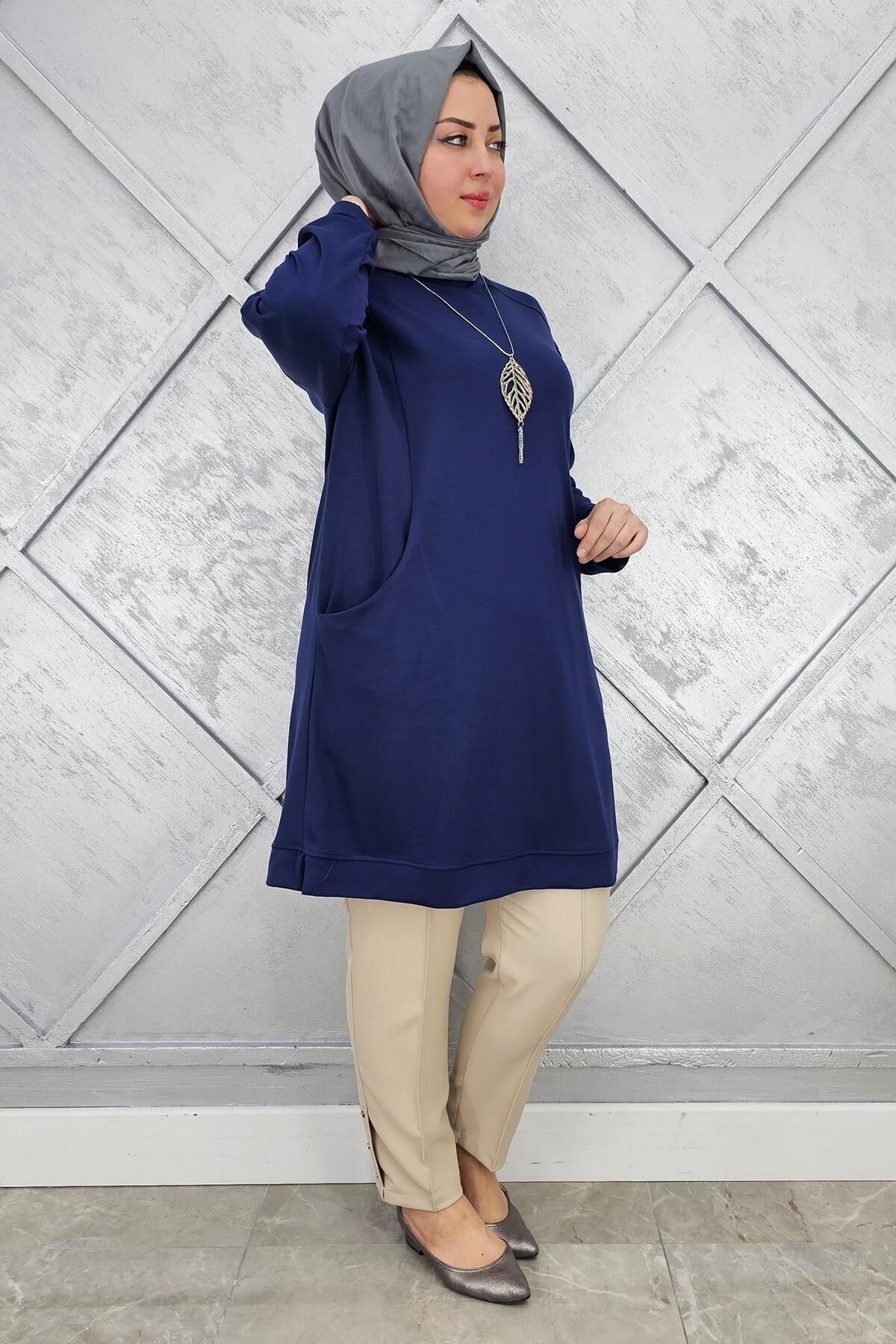 KADIN KOLYE DETAYLI TESETTÜR TUNİK LACİVERT - 5 BEDEN