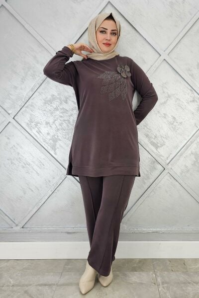 KADIN DİKME VE TAŞ DETAYLI TESETTÜR TAKIM KAHVERENGİ - 4 BEDEN