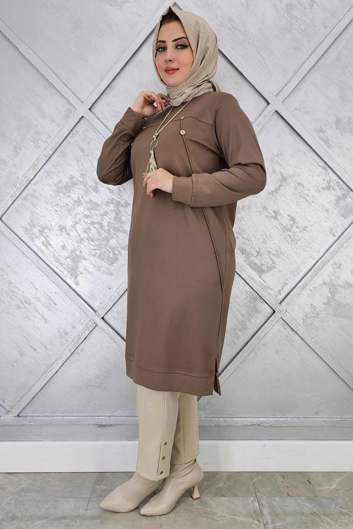 KADIN DÜĞME KOLYE DETAYLI TESETTÜR TUNİK VİZON - 3 BEDEN