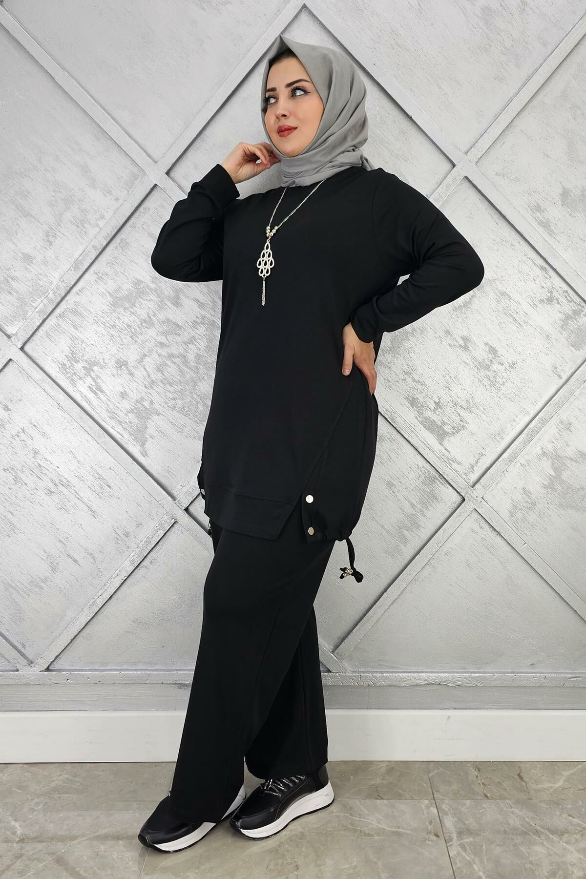KADIN KOLYE DETAYLI TESETTÜR TAKIM SİYAH - 3 BEDEN