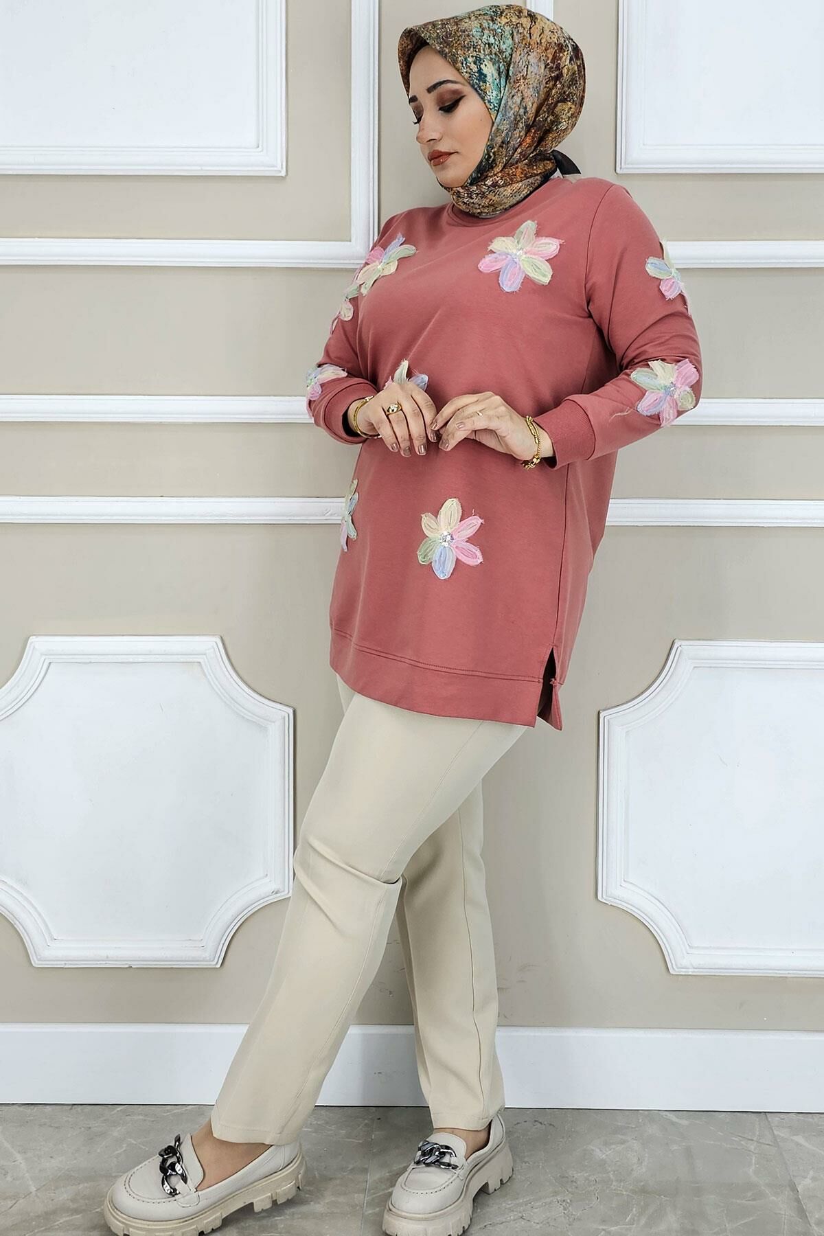 PYS KADIN DİKME ÇİÇEK AKSESUARLI TESETTÜR TUNİK GÜL PUDRA - 2 BEDEN