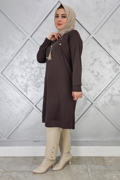 KADIN DÜĞME KOLYE DETAYLI TESETTÜR TUNİK KAHVERENGİ - 2 BEDEN