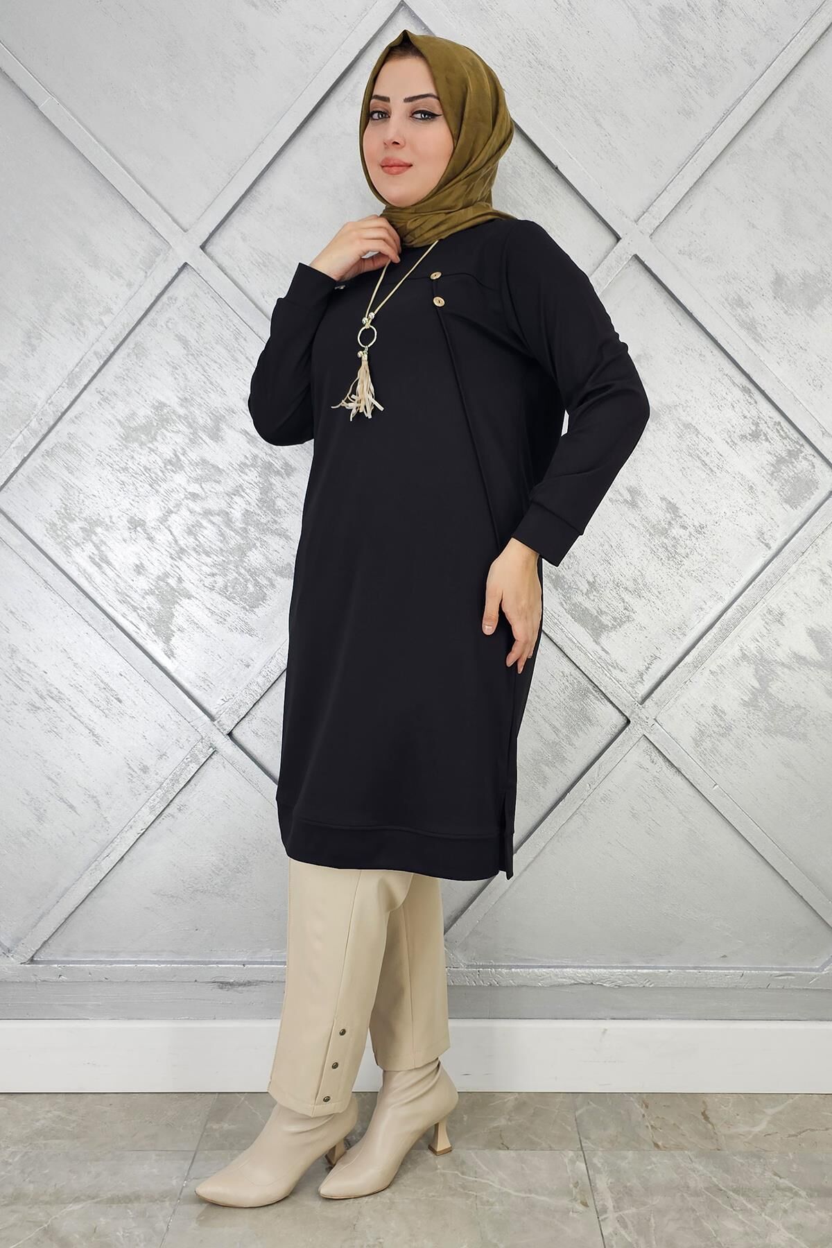 KADIN DÜĞME KOLYE DETAYLI TESETTÜR TUNİK SİYAH - 4 BEDEN