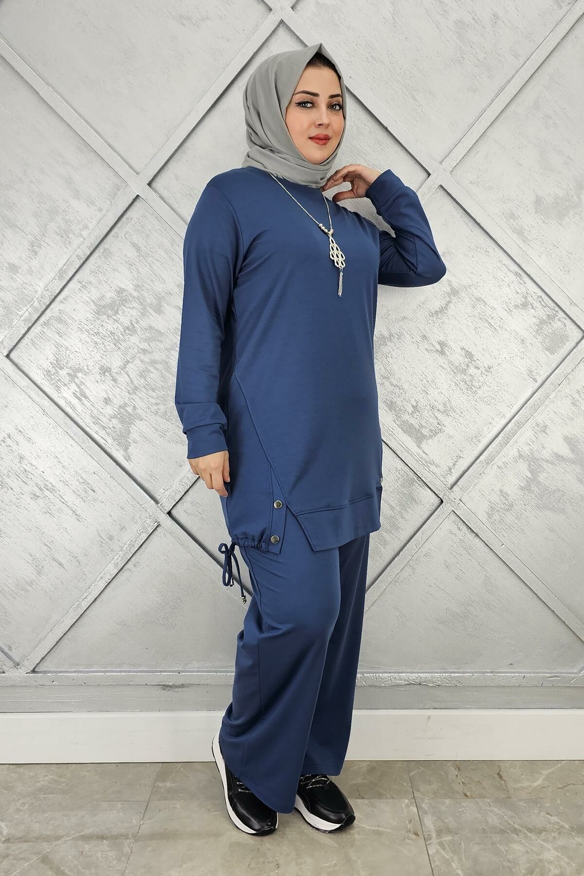 KADIN KOLYE DETAYLI TESETTÜR TAKIM İNDİGO - 2 BEDEN