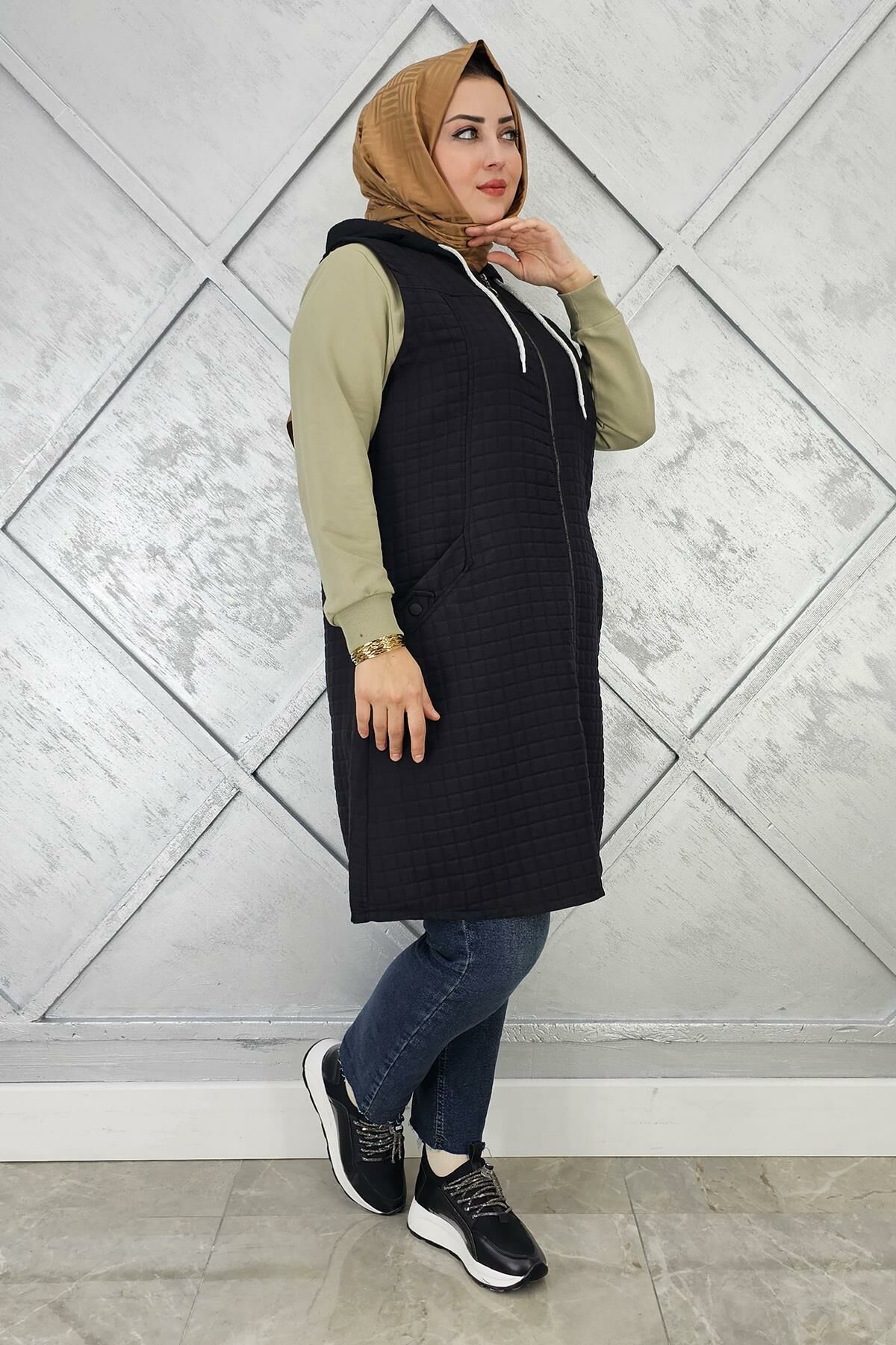 KADIN KAPİTONE CEPLERİ DÜĞME DETAYLI KAPİTONE YELEK SİYAH - 3 BEDEN