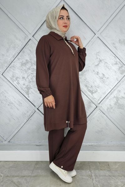 KADIN DÜĞME DETAYLI TESETTÜR TAKIM KAHVERENGİ - 3 BEDEN