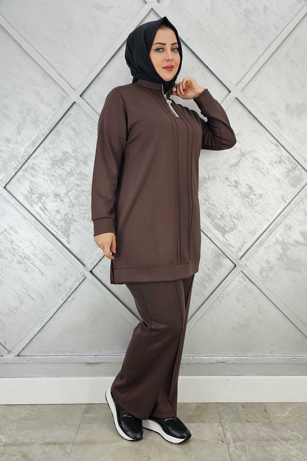 KADINFERMUAR DETAYLI TESETTÜR TAKIM KAHVERENGİ - 4 BEDEN