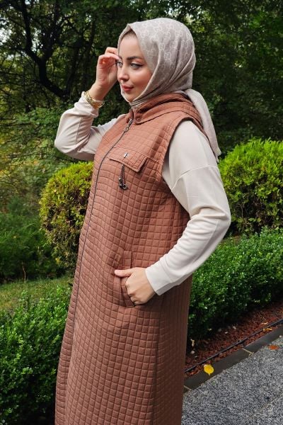KADIN CEPLİ SALLANTI AKSESUARLI TESETTÜR YELEK KAHVERENGİ - 2 BEDEN