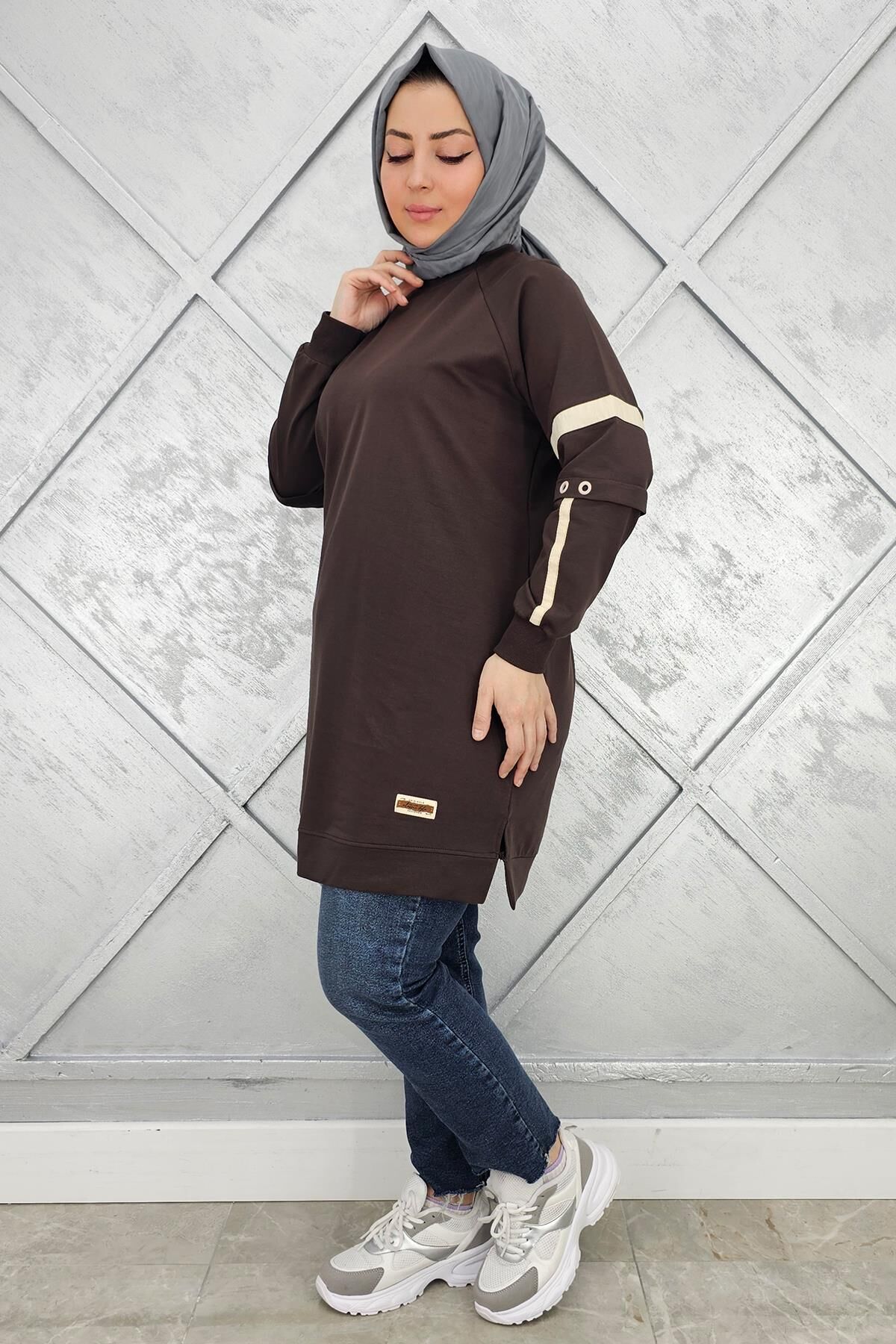 KADIN KOLLARI KUŞGÖZÜ AKSESUARLI TESETTÜR TUNİK KAHVERENGİ - 4 BEDEN