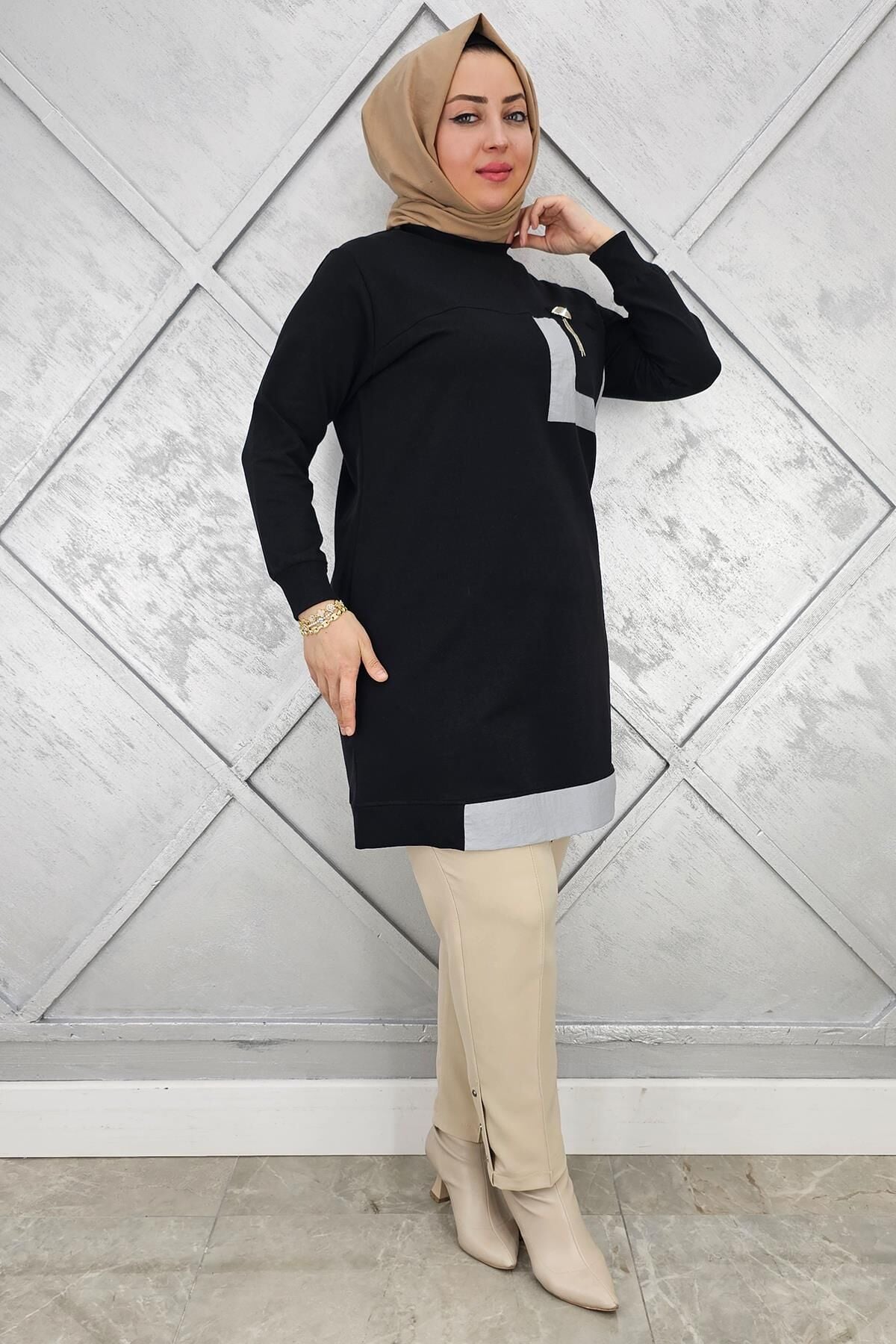 KADIN SALLANTI AKSESUAR DETAY VE KOMBİNLİ TESETTÜR TUNİK SİYAH - 4 BEDEN