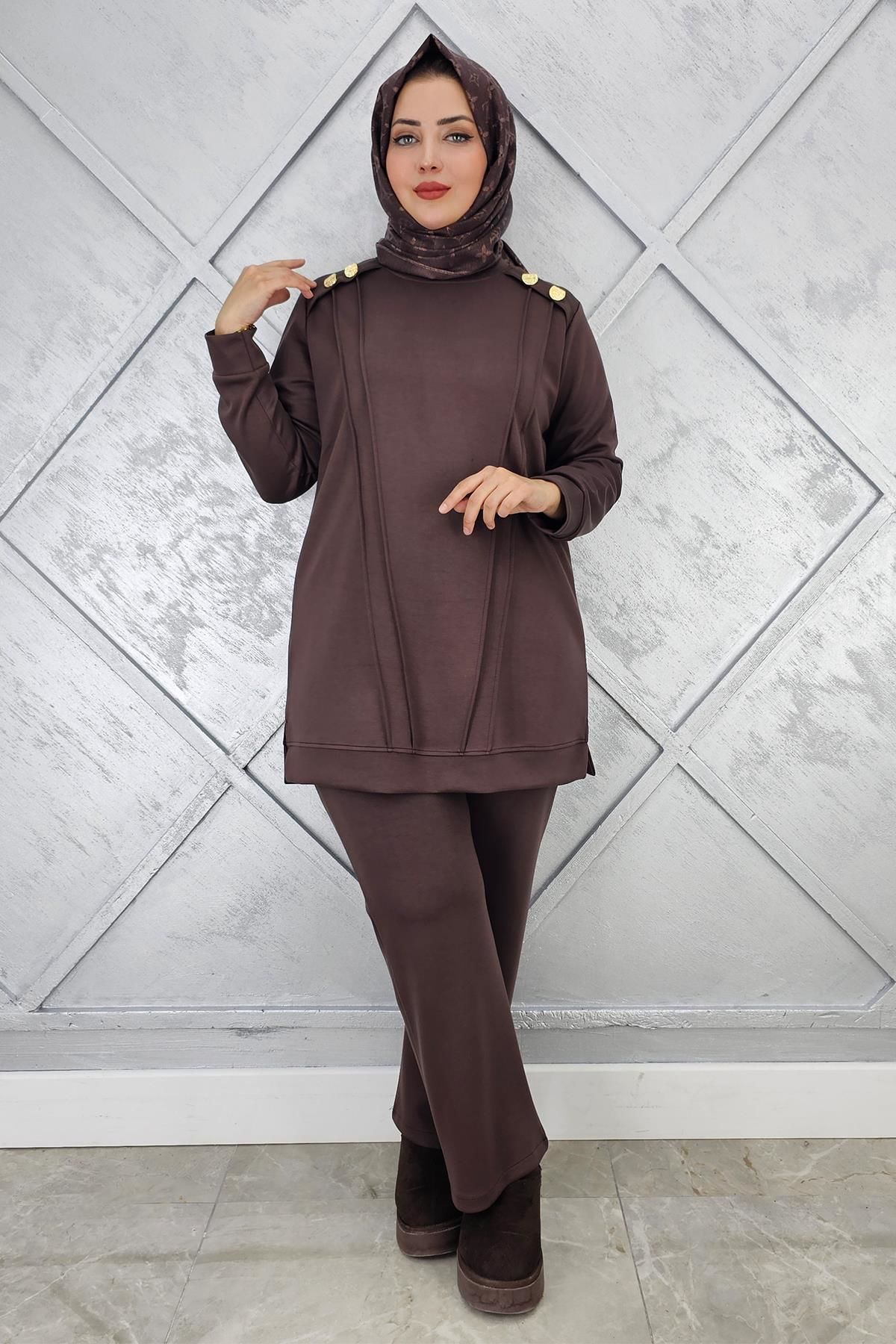 KADIN DÜĞME DETAYLI NERVÜR DİKİM TESETTÜR TAKIM