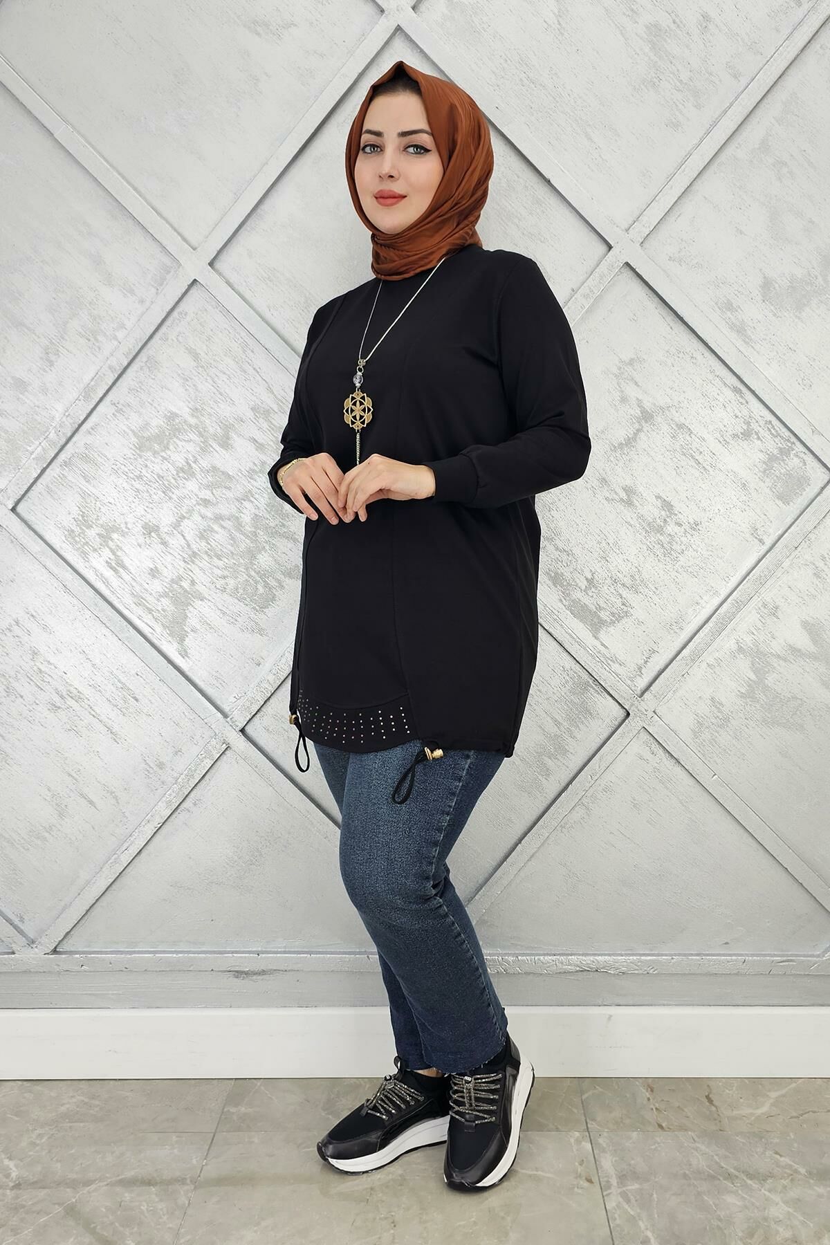 KADIN TAŞ VE KOLYE  DETAYLI TESETTÜR TUNİK SİYAH - 3 BEDEN