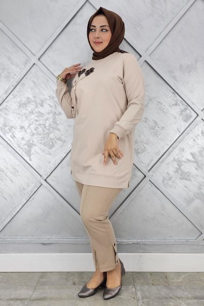 KADIN DİKME VE BAĞUCU DETAYLI TESETTÜR TUNİK BEJ - 2 BEDEN